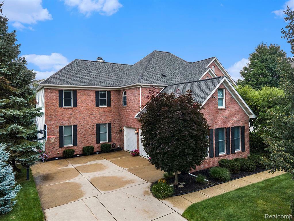 Property Photo: 1545 Wedgewood Place MI 48732 3203