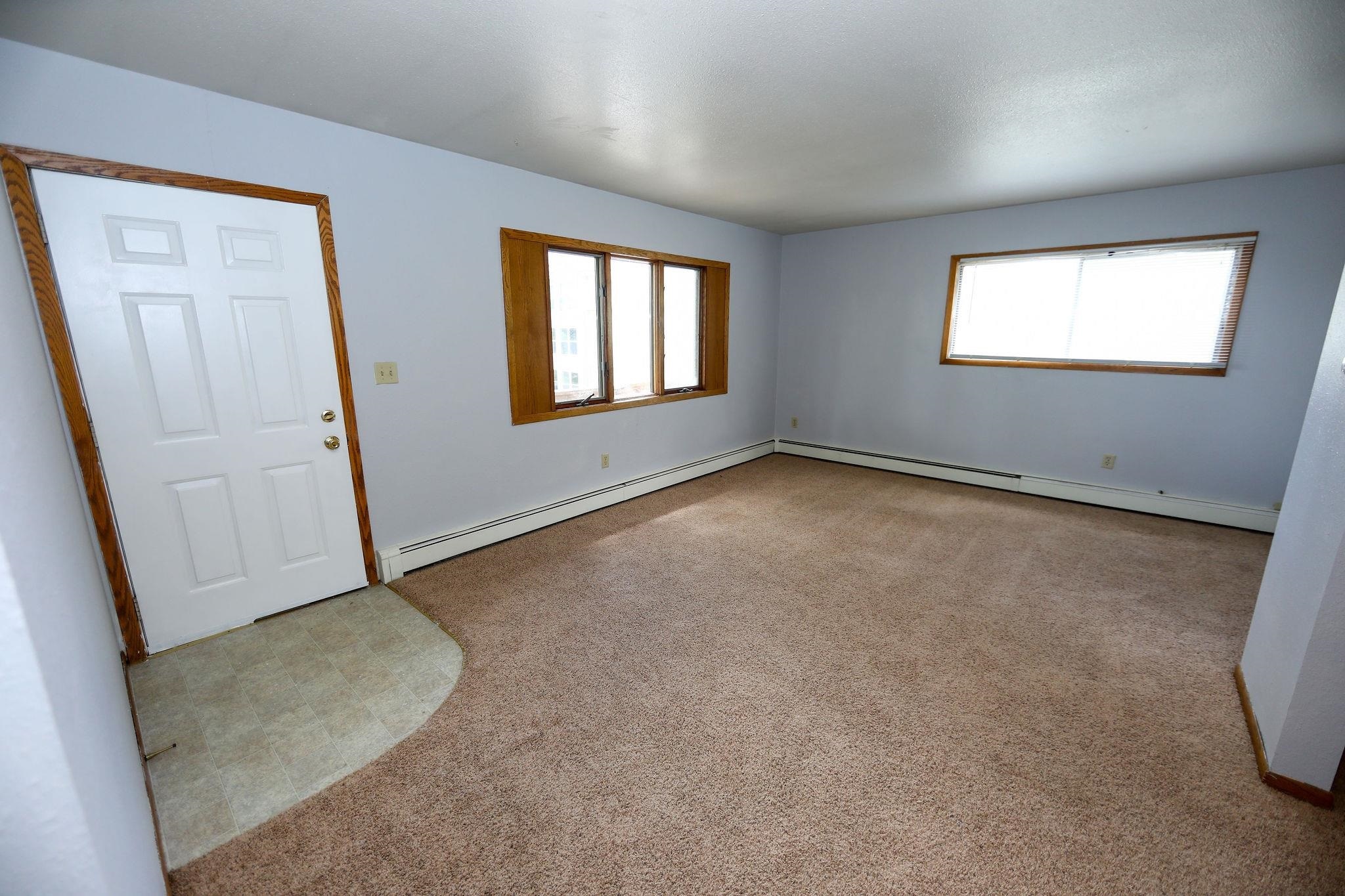 Property Photo: 916 12th Ave ND 58703