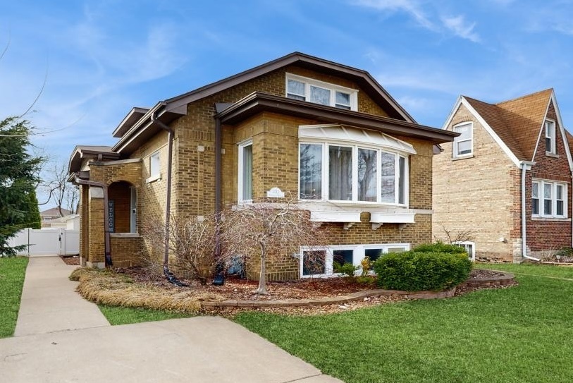 Property Photo: 3742 Wisconsin Avenue IL 60402