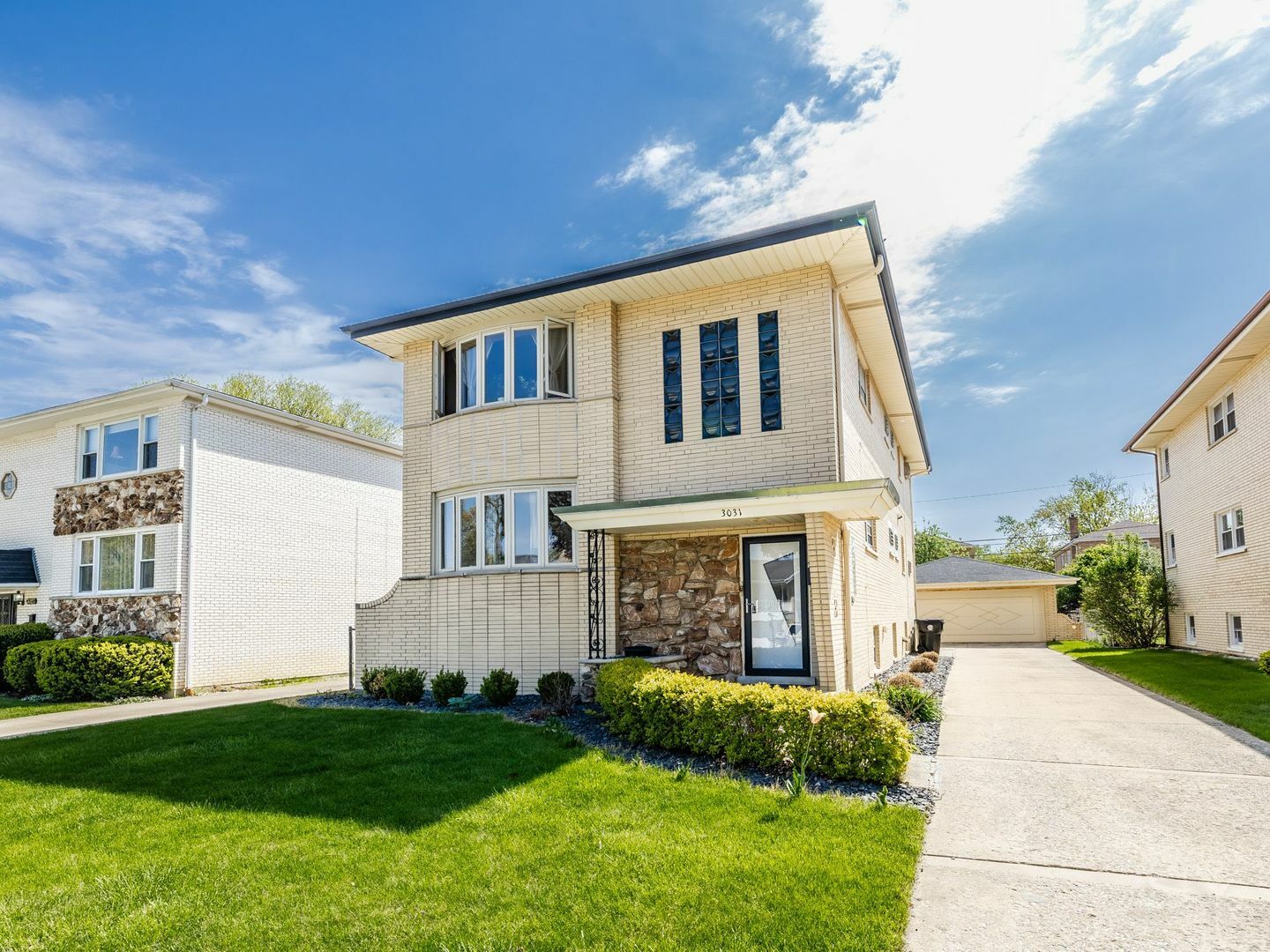 Property Photo: 3031 Kensington Avenue IL 60154