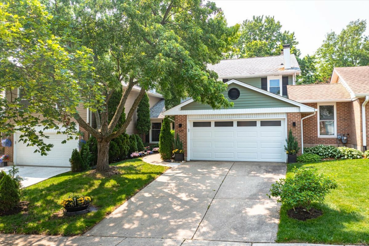 Property Photo: 129 Regency Drive IL 60148