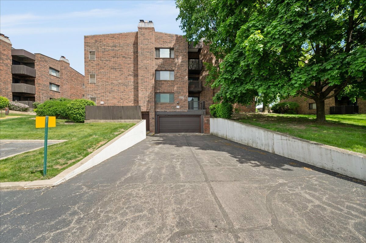 Property Photo: 1502 Woodbridge Road 1D IL 60436