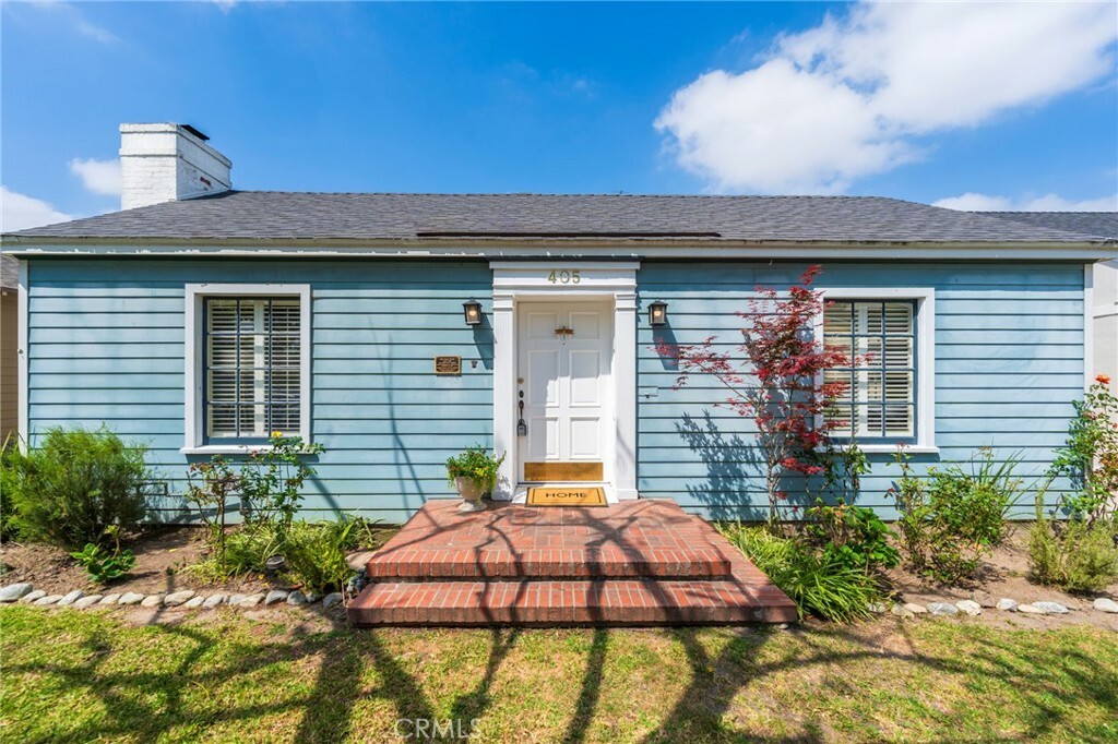 Property Photo: 405 N Pine Street CA 92805