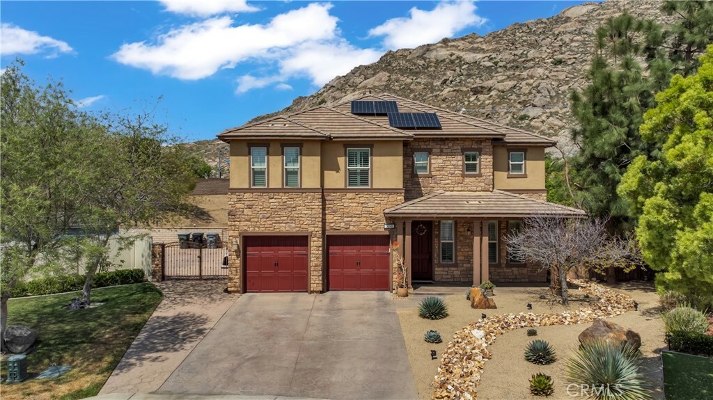 Property Photo:  2098 Anise Drive  CA 92571 