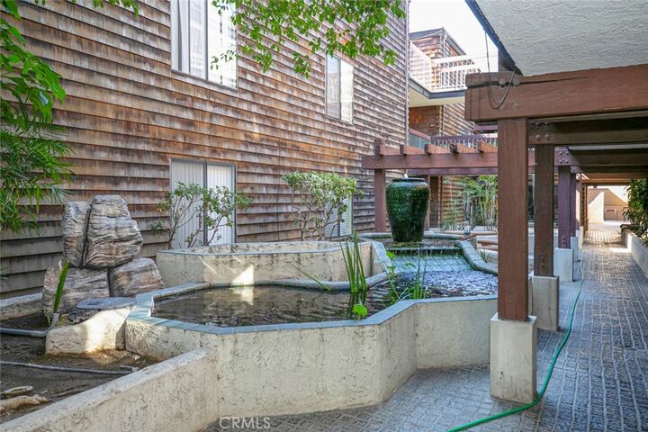 Property Photo: 301 N Belmont Street 208 CA 91206