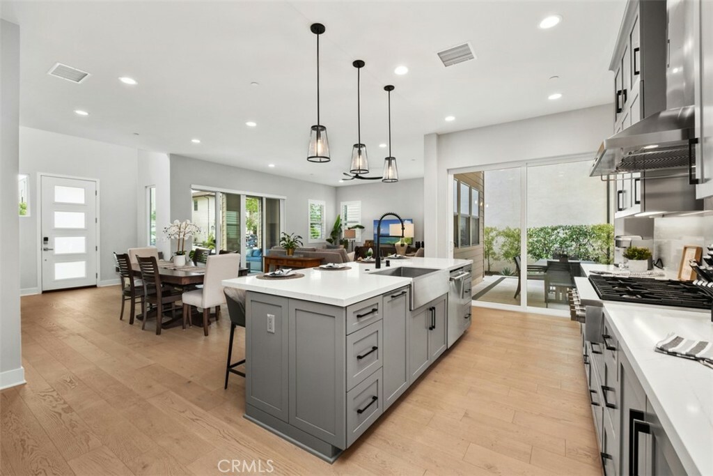 Property Photo: 297 Sawbuck CA 92618