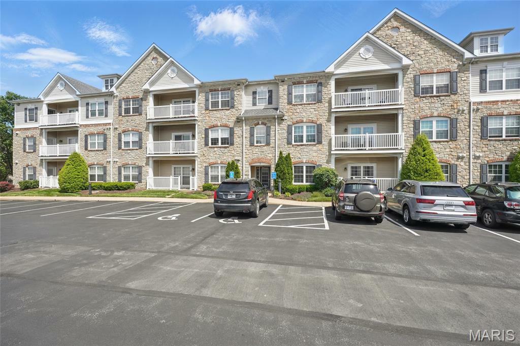 Property Photo: 2 Monarch Trace Court 305 MO 63017