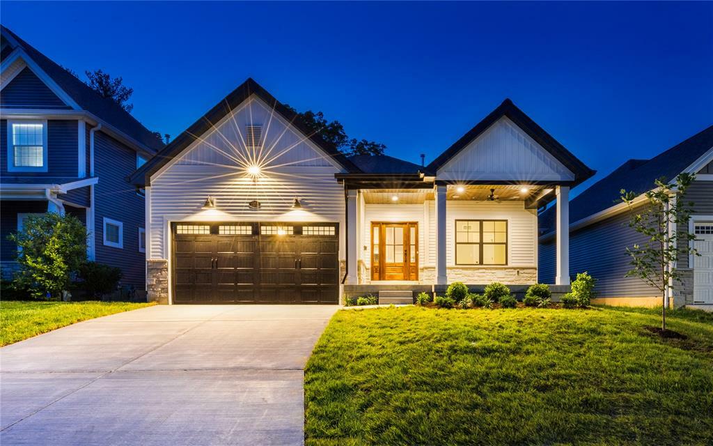 Property Photo: 11811 Lillian Avenue MO 63131