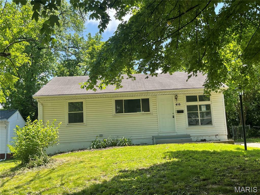 Property Photo: 416 Crawford Road MO 63137