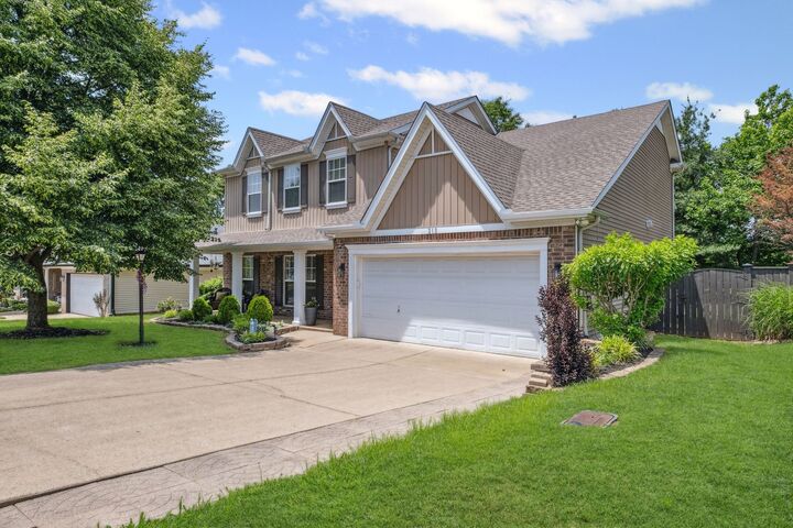 Property Photo:  212 Vintage Cir  TN 37075 