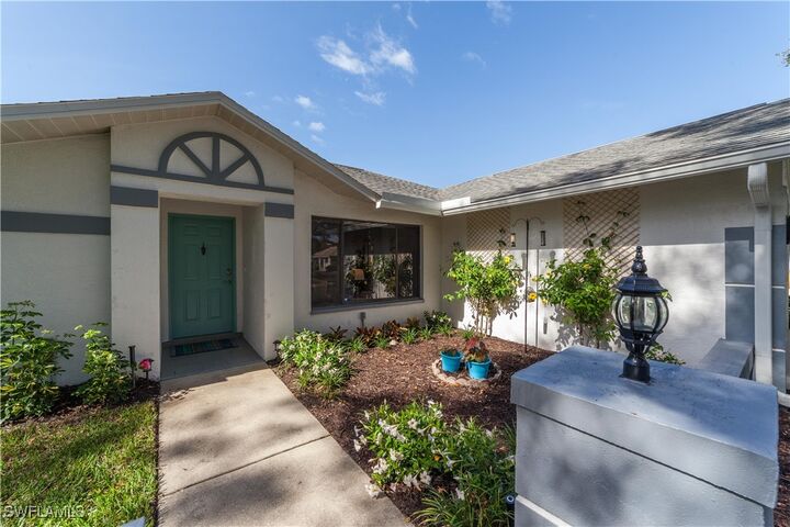 Property Photo:  19160 Cypress View Drive  FL 33967 