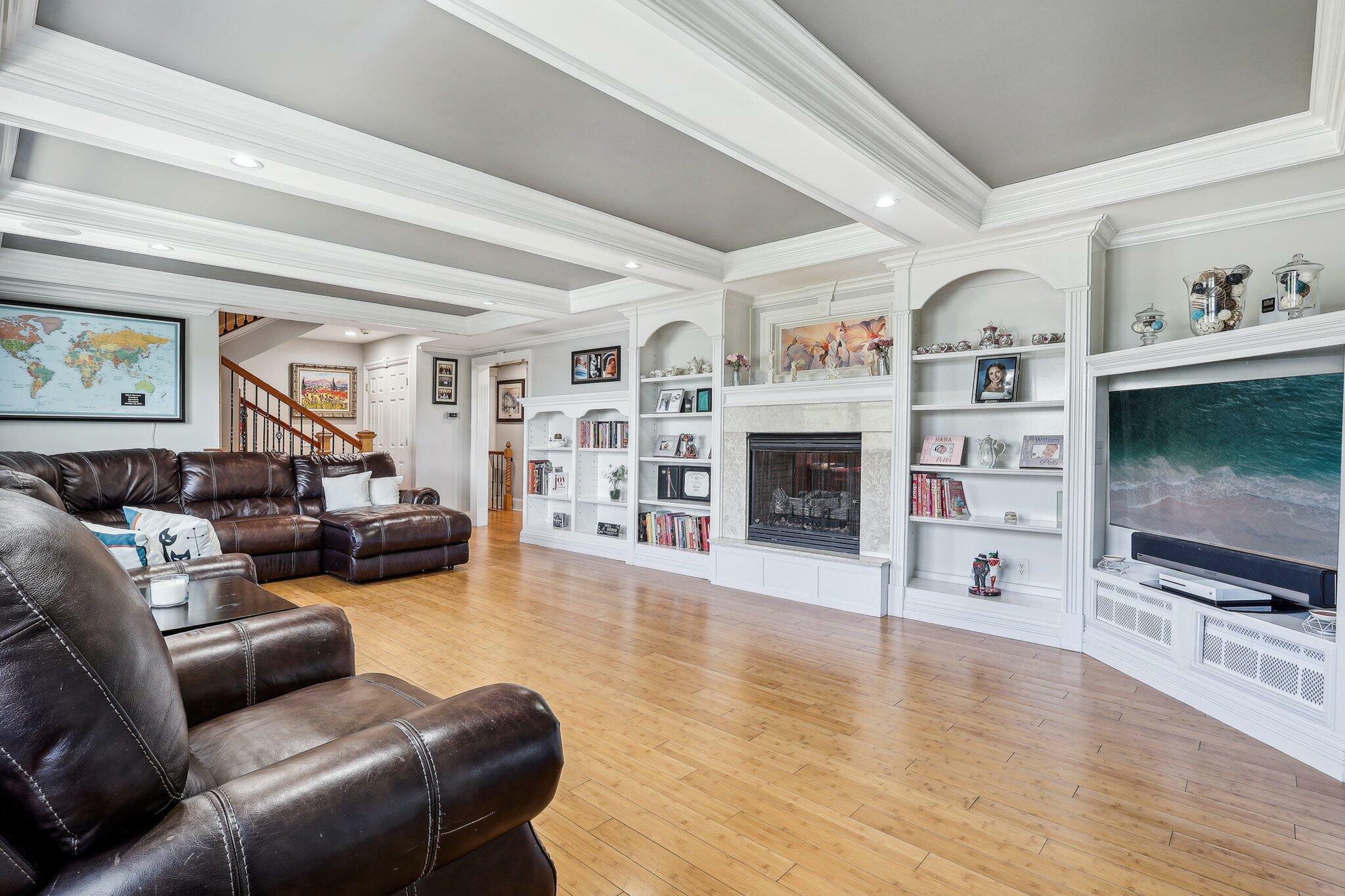 Property Photo: 214 Clifton Avenue KY 41071