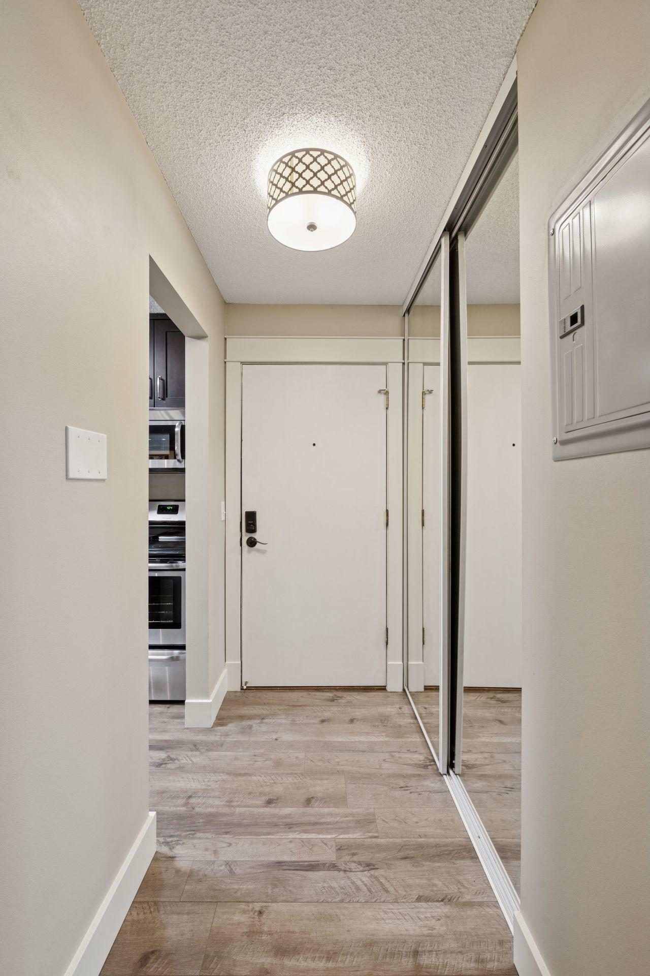 Property Photo: 215 Barry Avenue S 306 MN 55391