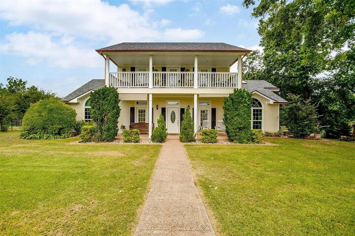 Property Photo:  3207 Howard Road  TX 75165 