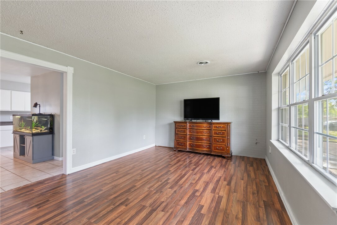 Property Photo: 1207 SE E Street AR 72712