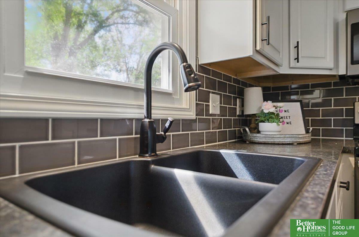 Property Photo: 3005 Duane Avenue NE 68005
