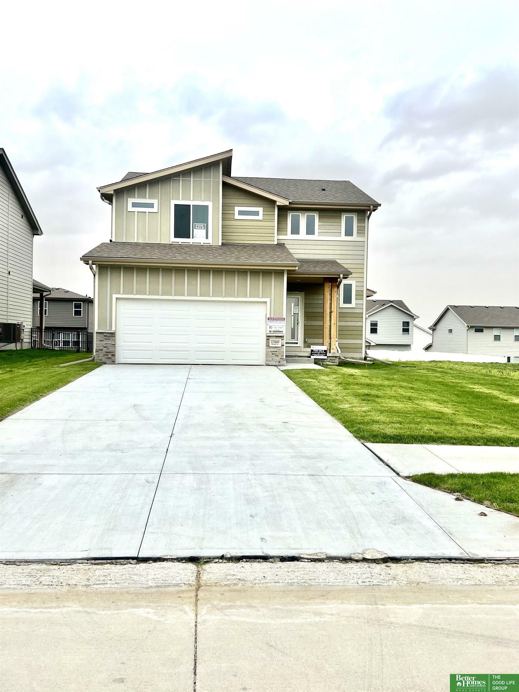 Property Photo: 17604 Willit Street NE 68007