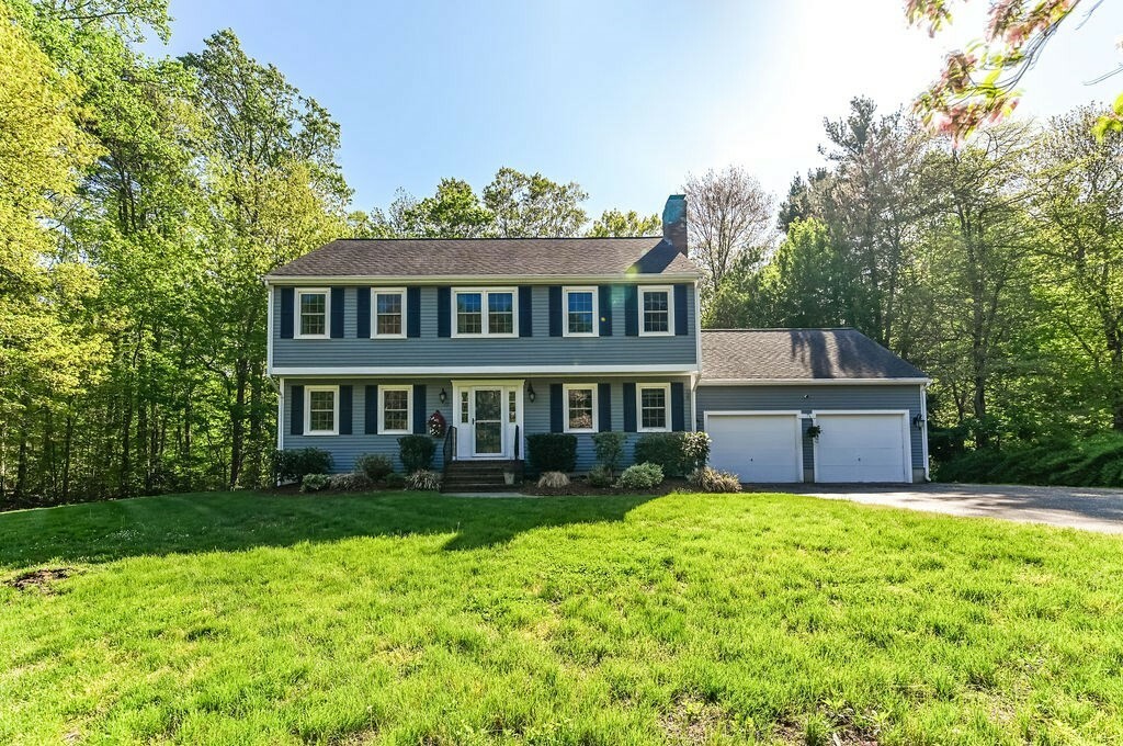Property Photo: 15 Emerson Cir MA 02048