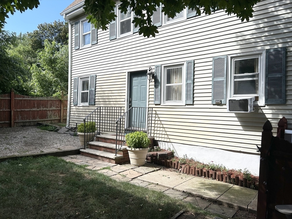 8 Scotia St  Salem MA 01970 photo