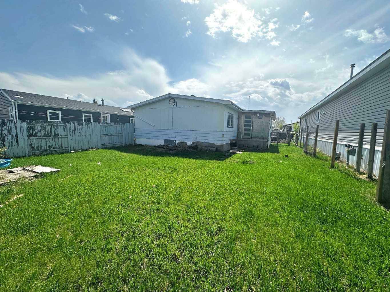 Photo de la propriété: 196 Greely Road AB T9H 3Y6
