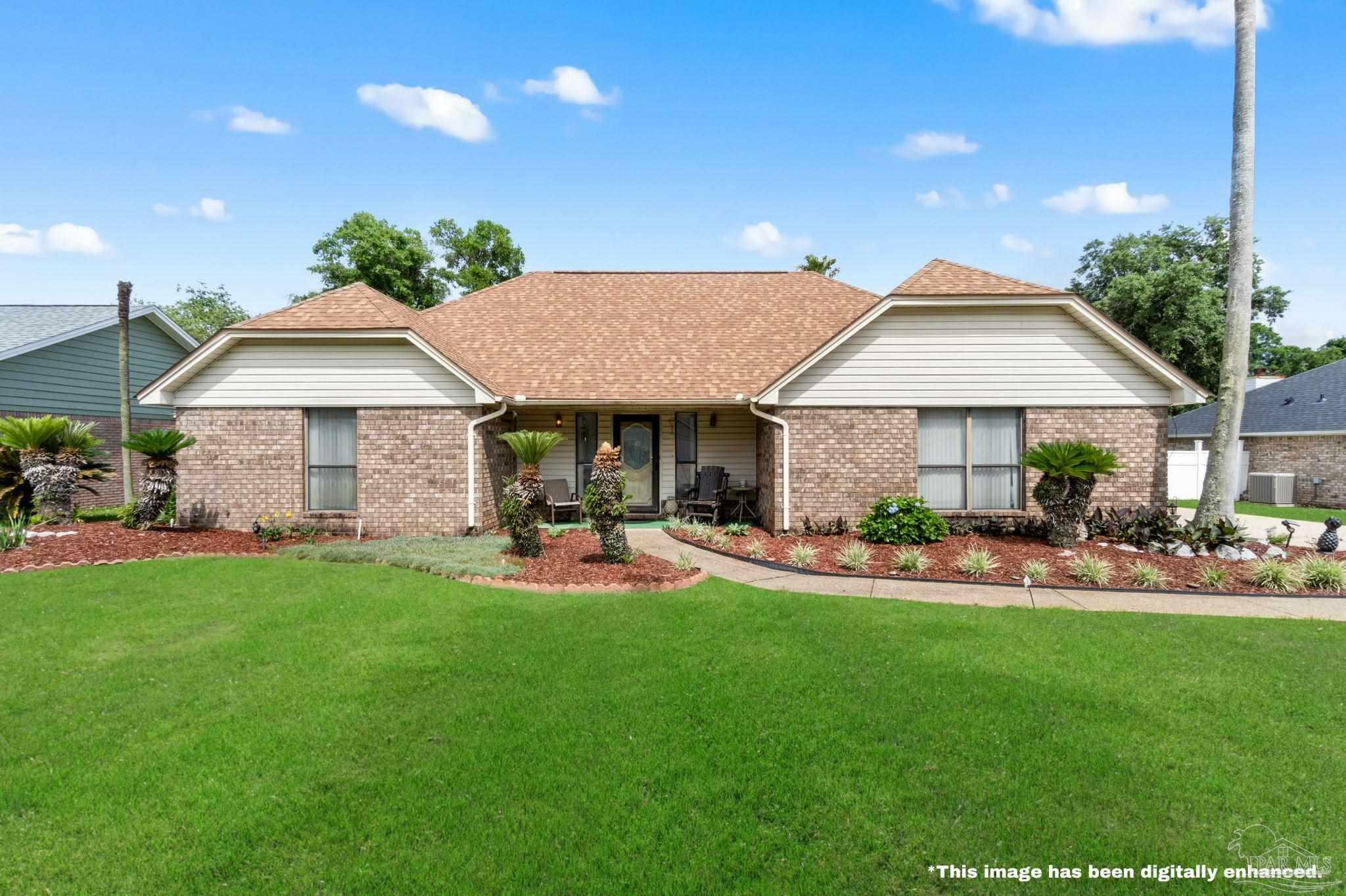 Property Photo: 8560 Westview Ln FL 32514