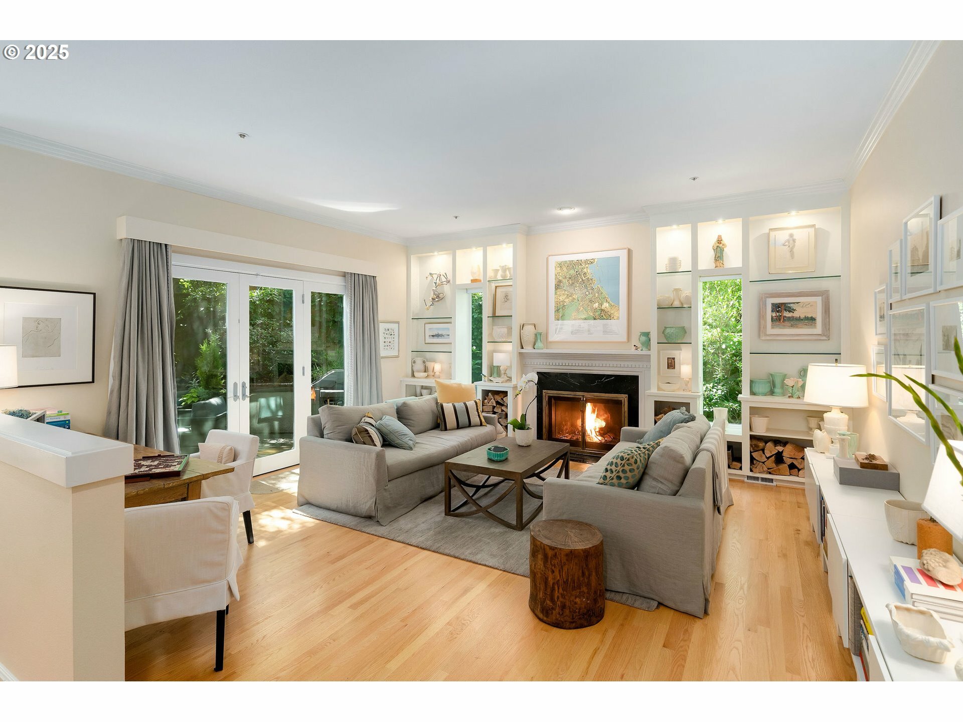Property Photo: 708 NW Westover Ter OR 97210