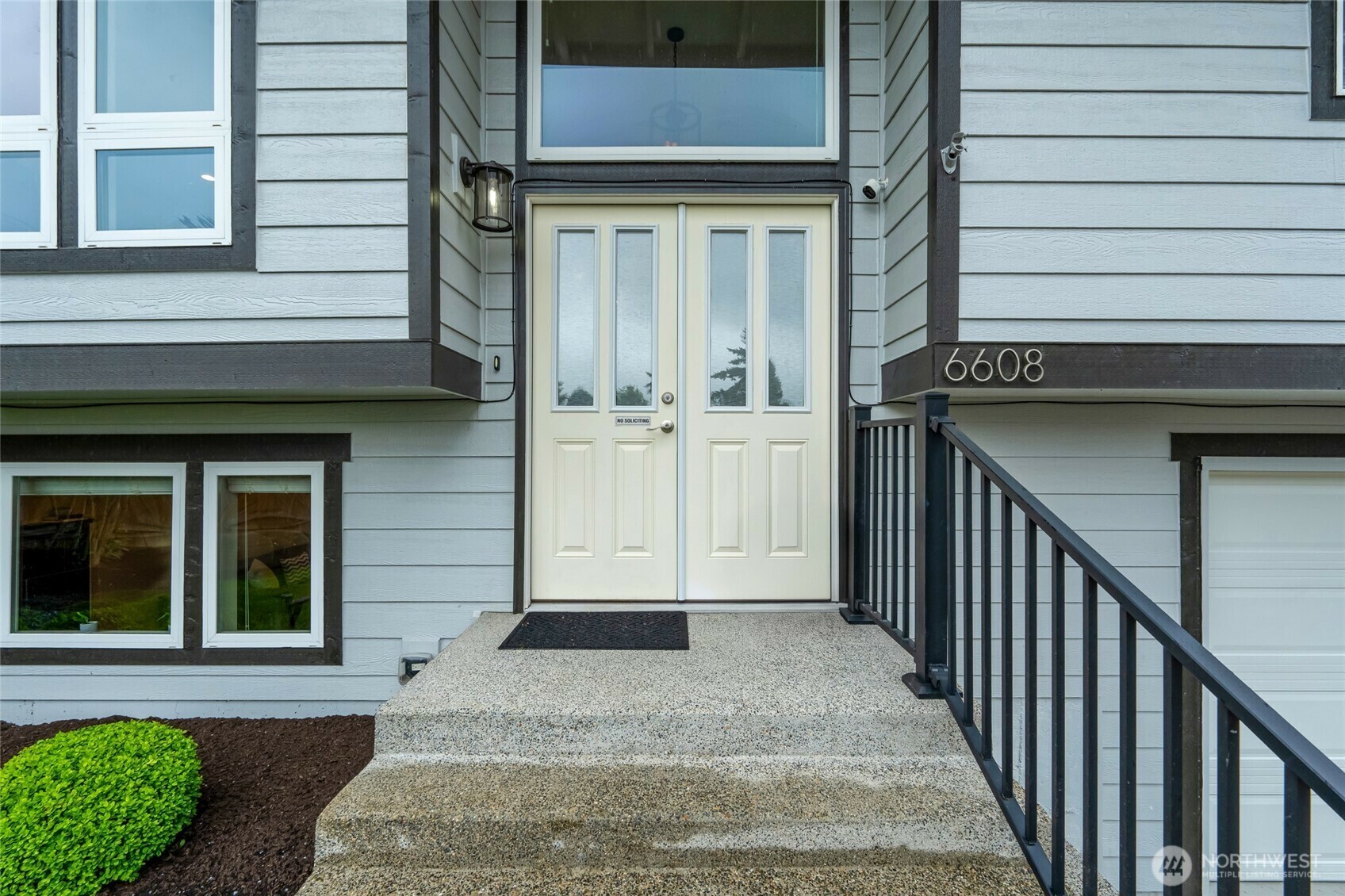 Property Photo: 6608 56th Place NE WA 98270