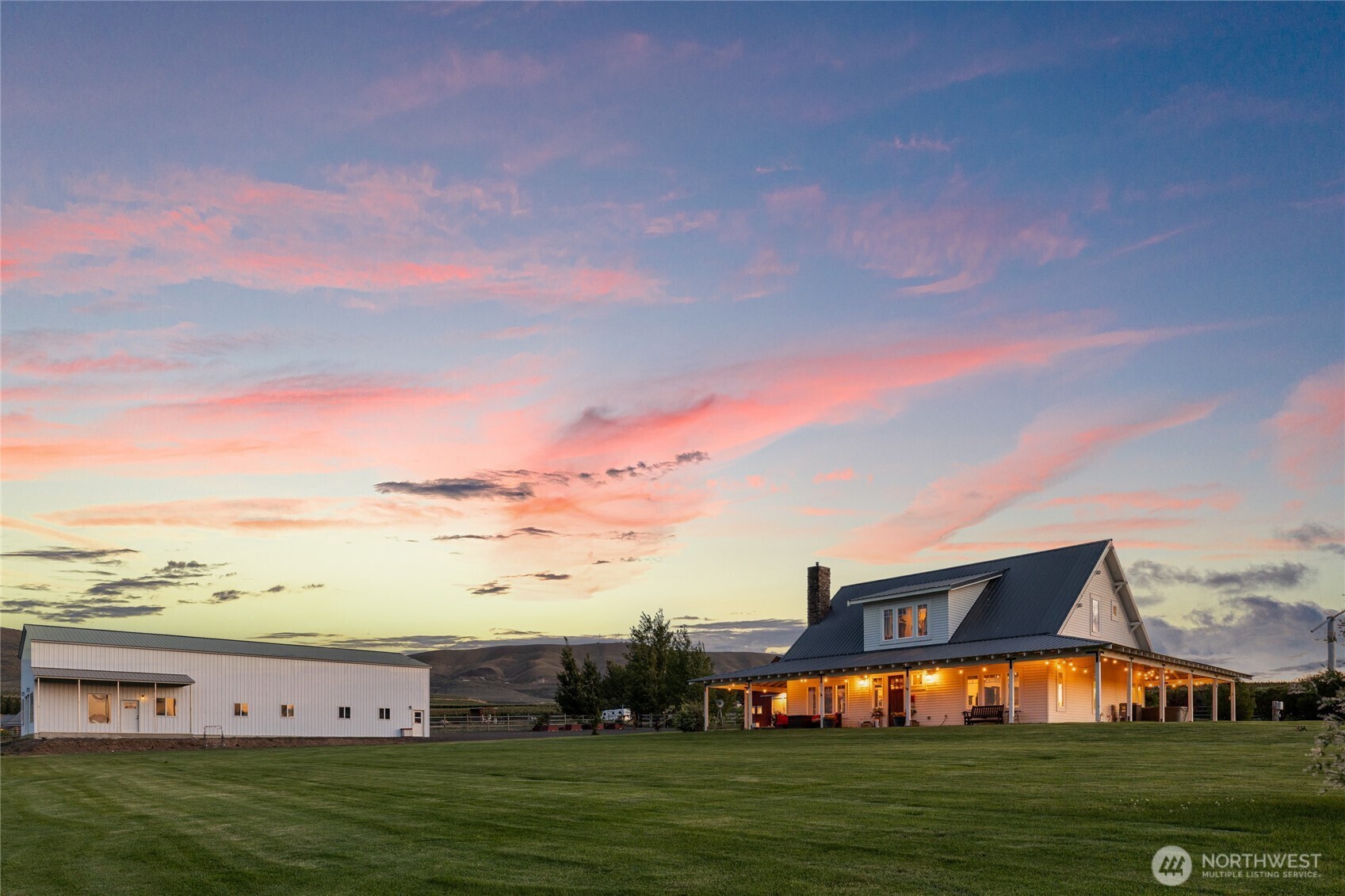 Property Photo:  181  McDowell Road  WA 98926 