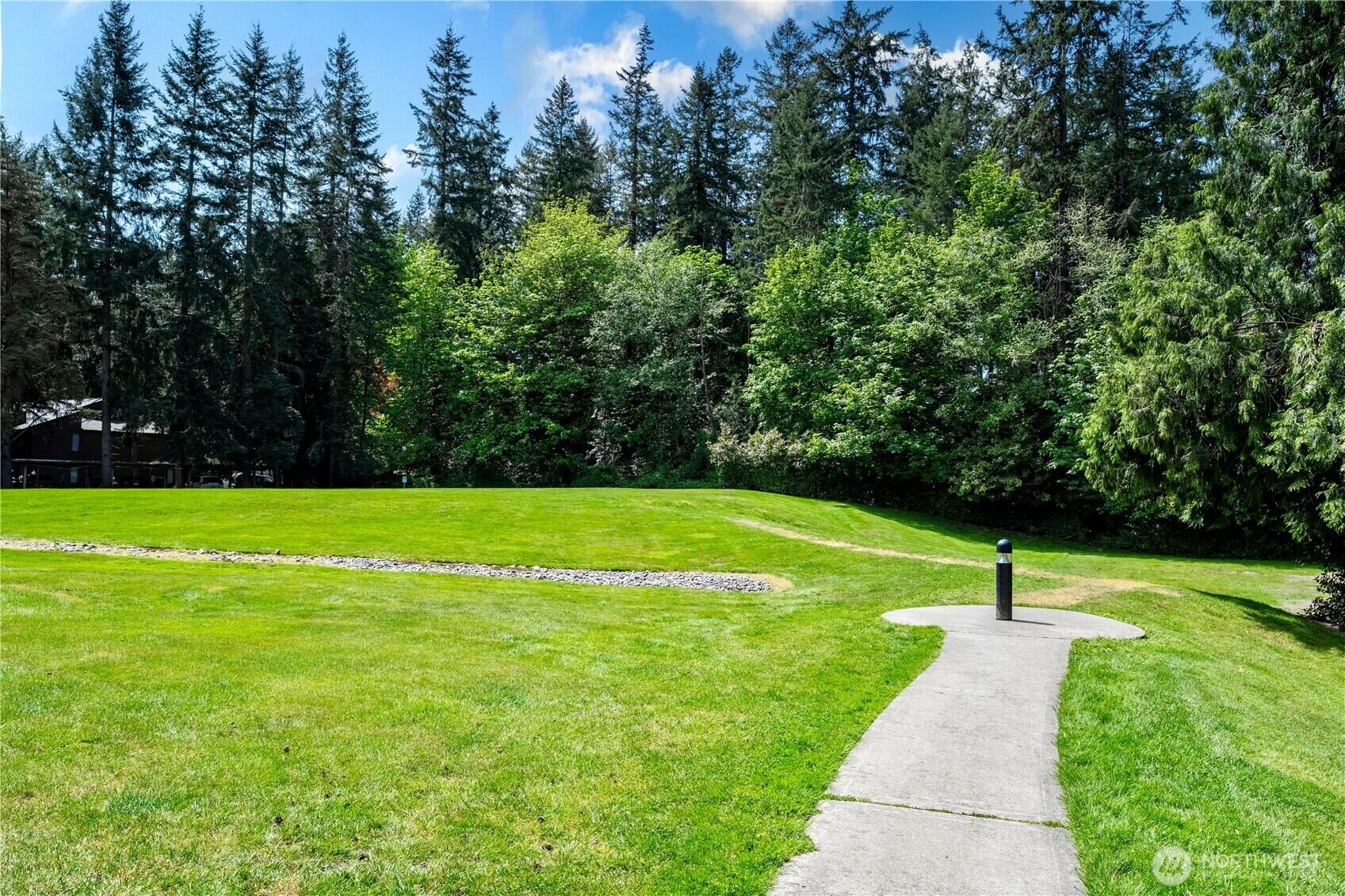 Property Photo: 14717 NE 44th Place R8 WA 98007