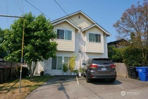 501 N 105 Street A  Seattle WA 98133 photo