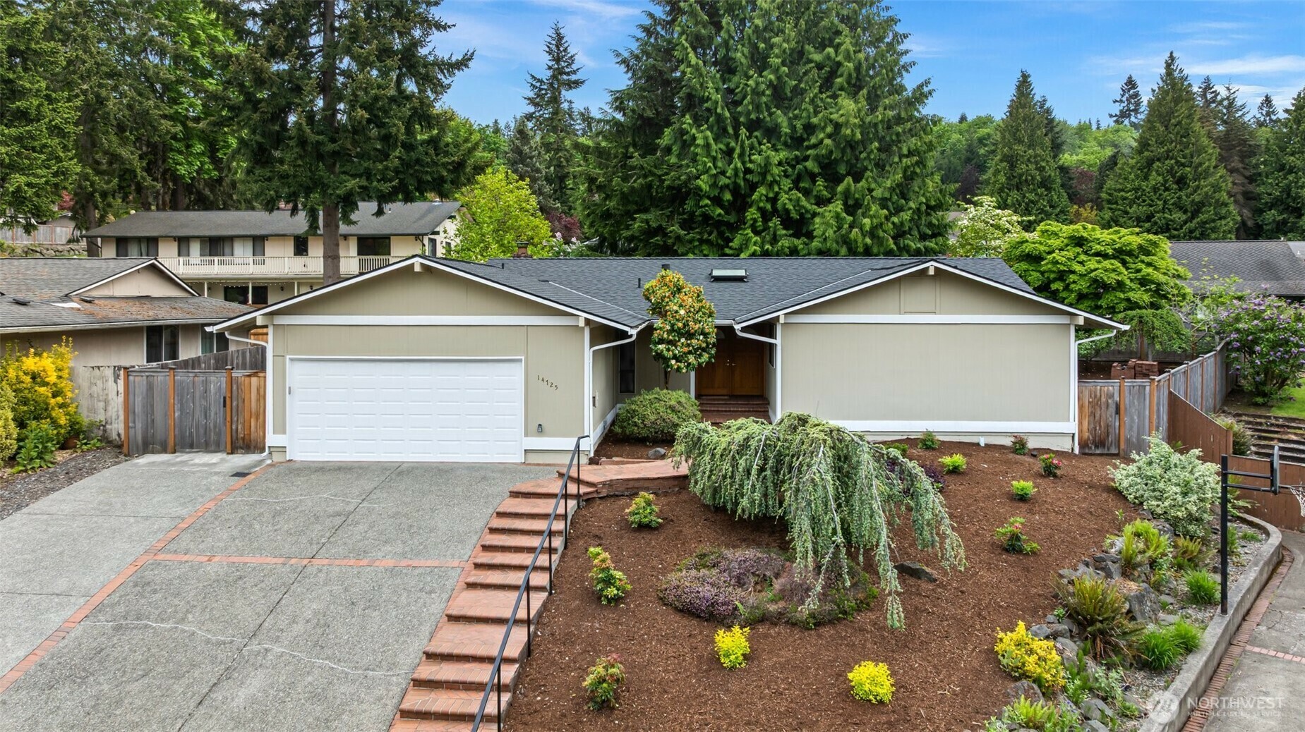 Property Photo: 14725 SE 45th Court WA 98006