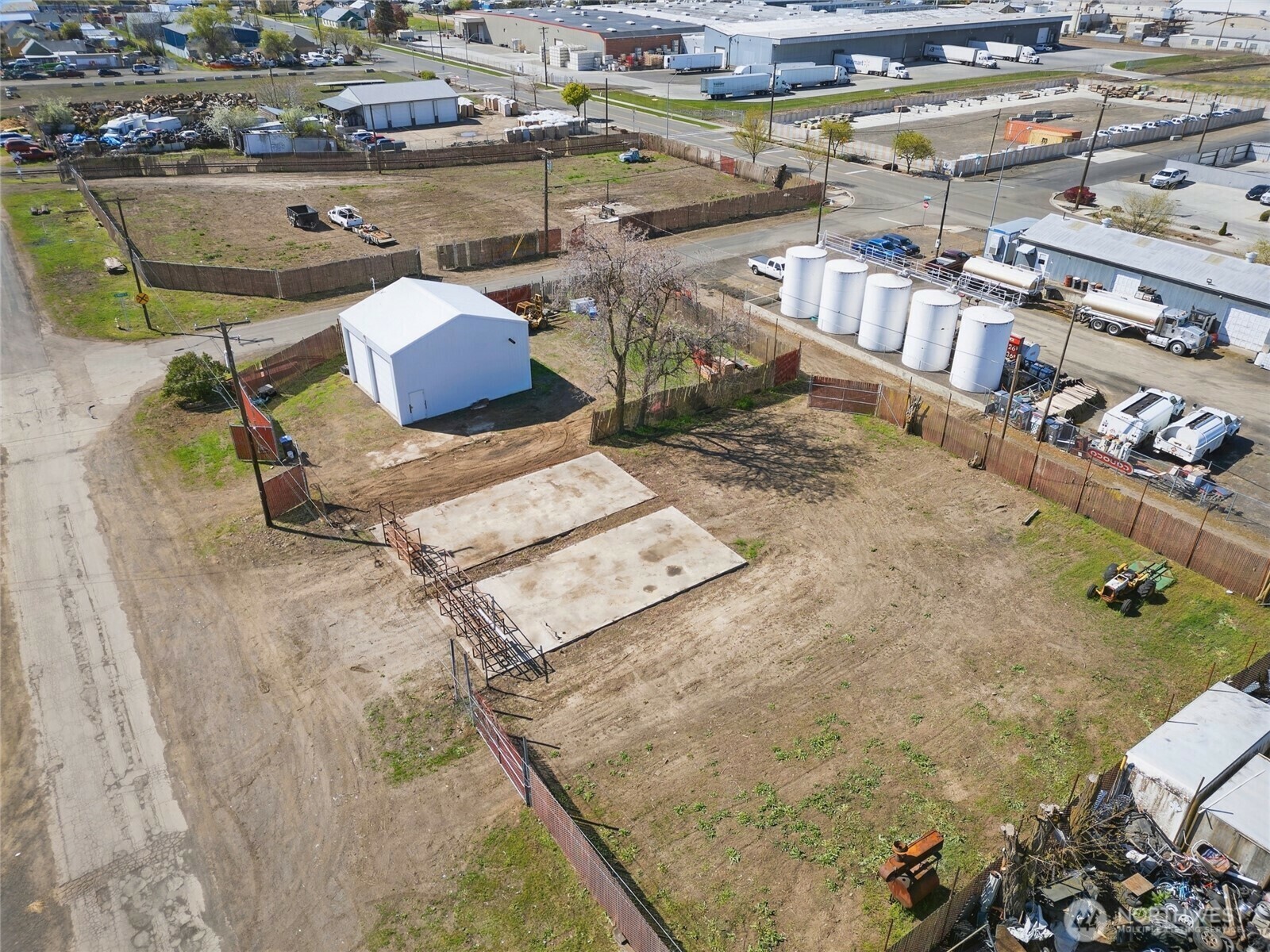 Property Photo: 1109 N 12th Avenue WA 99362