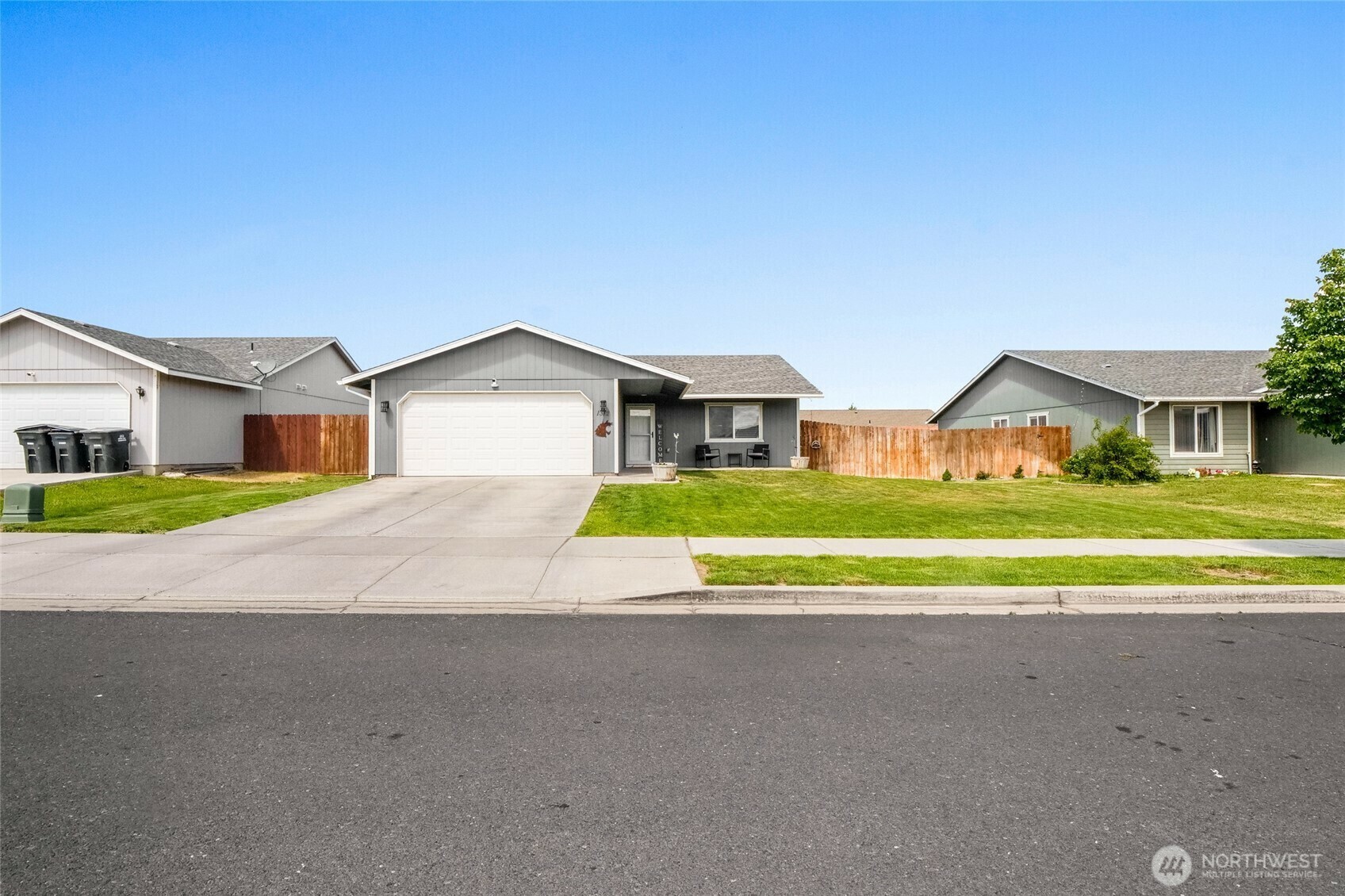 Property Photo: 1312 W Electra Street WA 98837