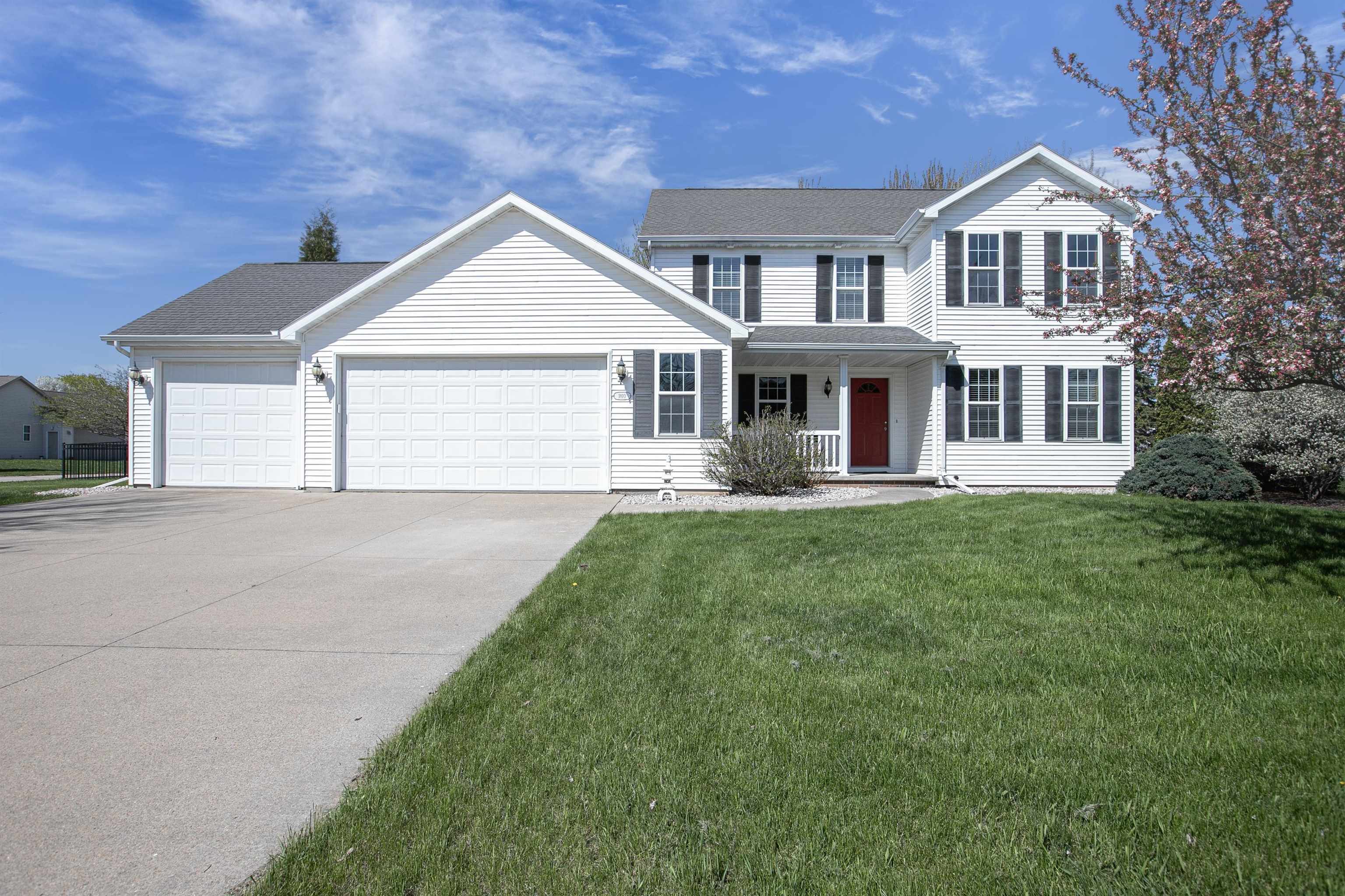 Property Photo: 1810 Gateway Meadows Lane WI 54956