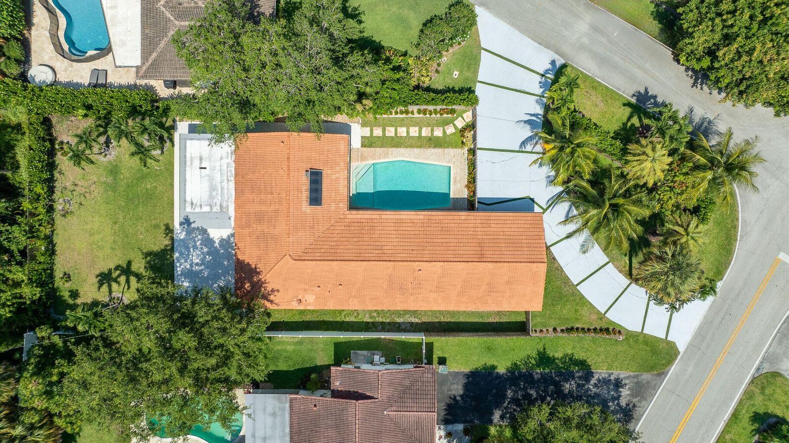 Property Photo:  701 NW 8th Avenue  FL 33486 