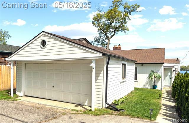 Property Photo: 5096 Durnham Drive MI 48327