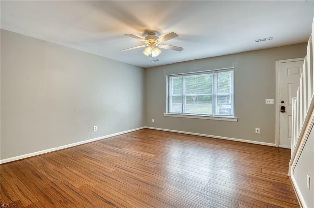Property Photo: 2815 Oak Hill Dr VA 23185