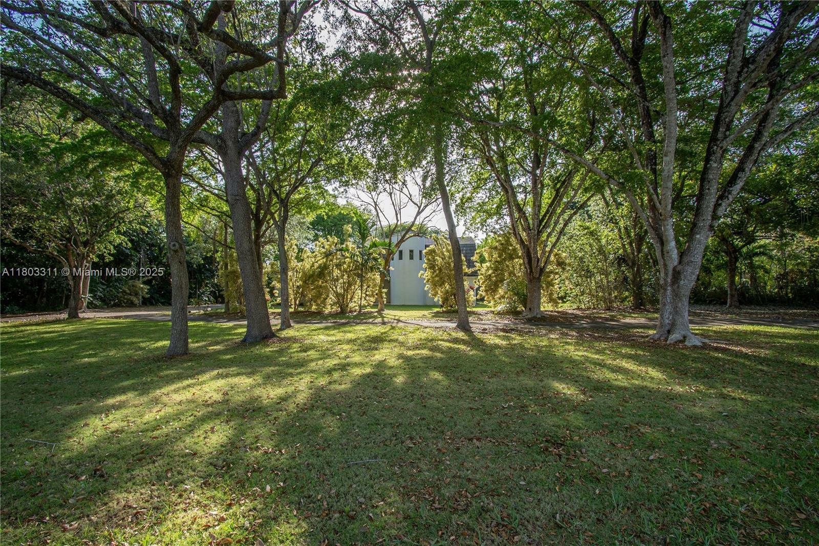 10900 SW 90th Ave  Miami FL 33176 photo