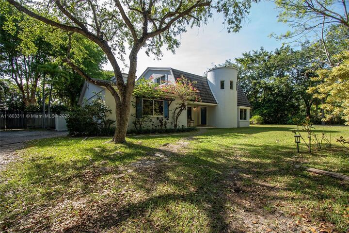 10900 SW 90th Ave  Miami FL 33176 photo