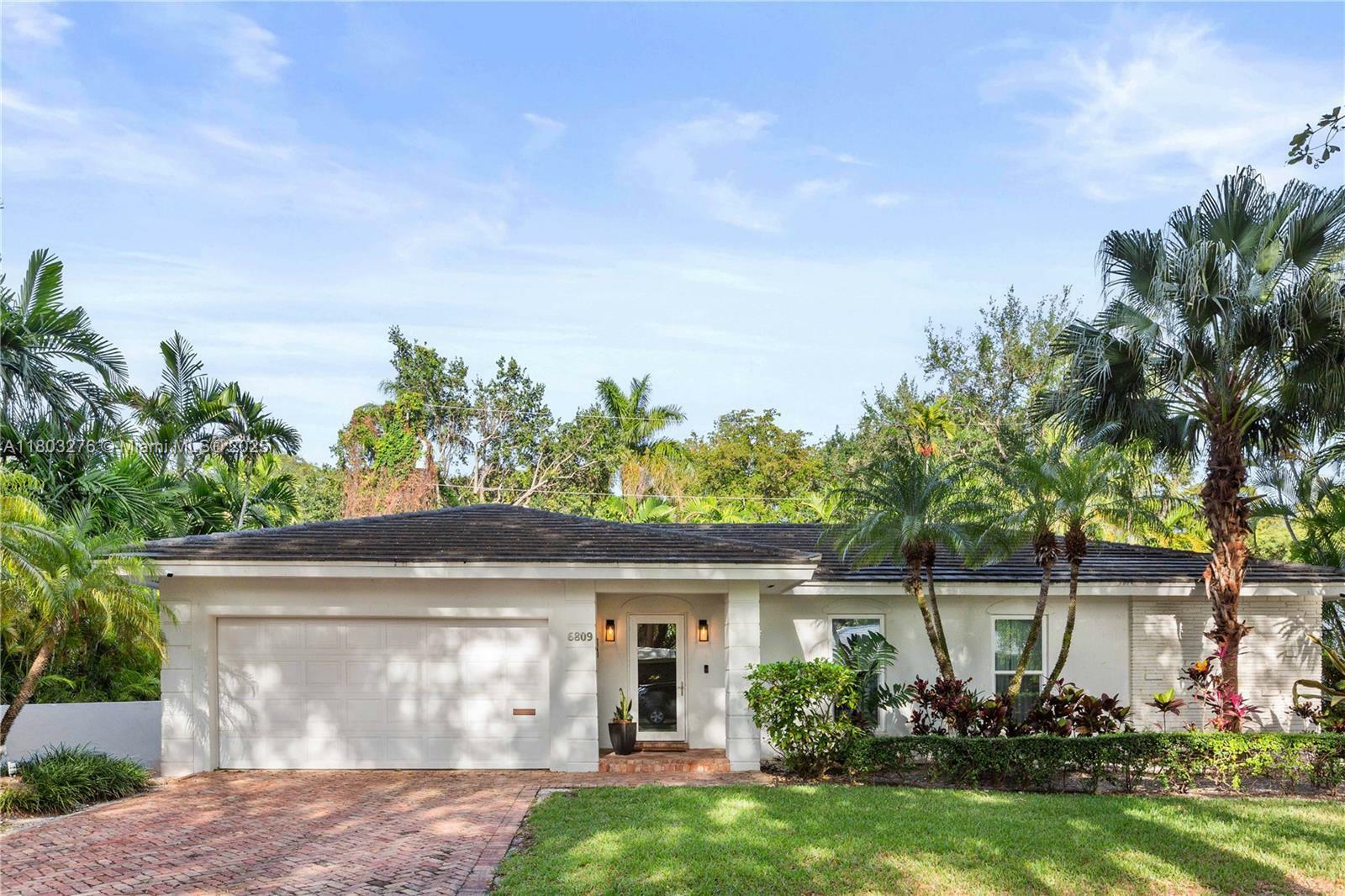 6809 Mentone St  Coral Gables FL 33146 photo