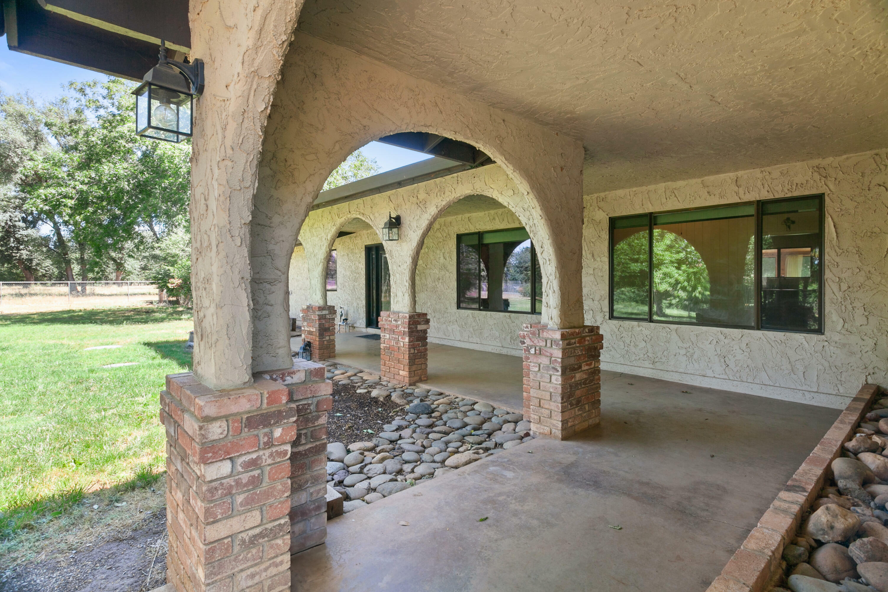 Property Photo: 5165 Rancho Vista Way CA 96002