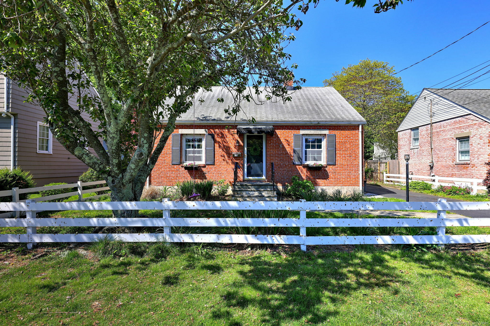 Property Photo: 172 Alden Street CT 06824
