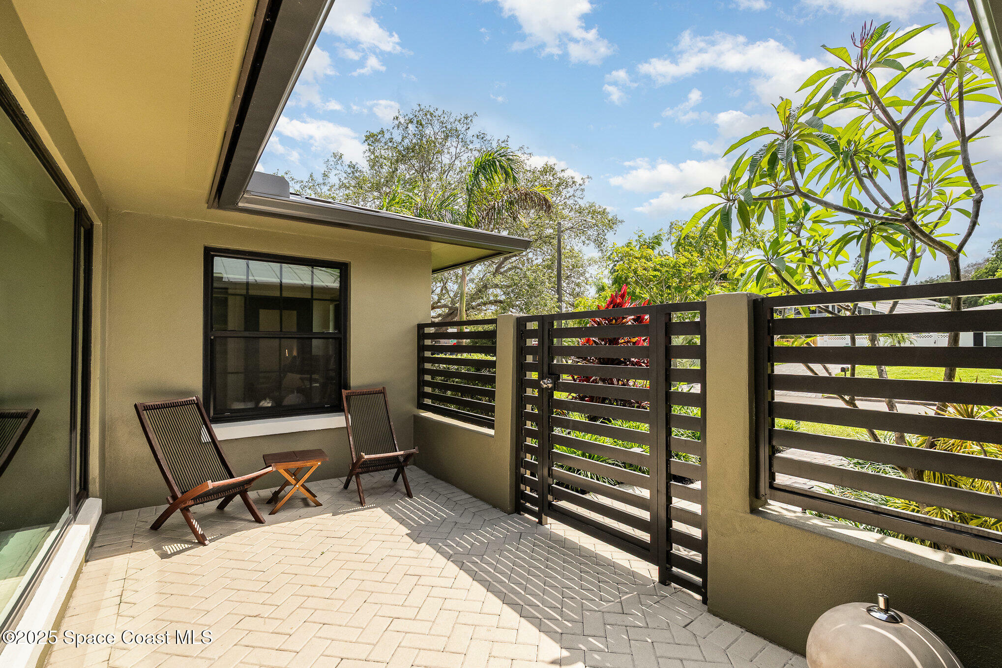 Property Photo: 3204 Nottingham Lane FL 32926