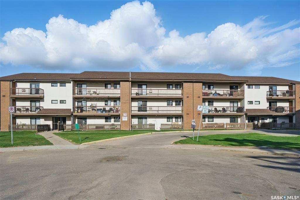 211 Tait Place 205  Saskatoon SK S7H 5L5 photo