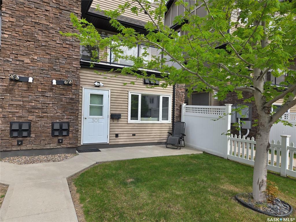 110 Shillington Crescent 301  Saskatoon SK S7M 3Z8 photo