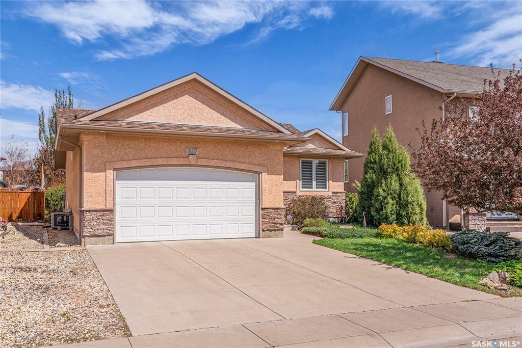 Property Photo: 327 Bolton Way SK S7T 0A2