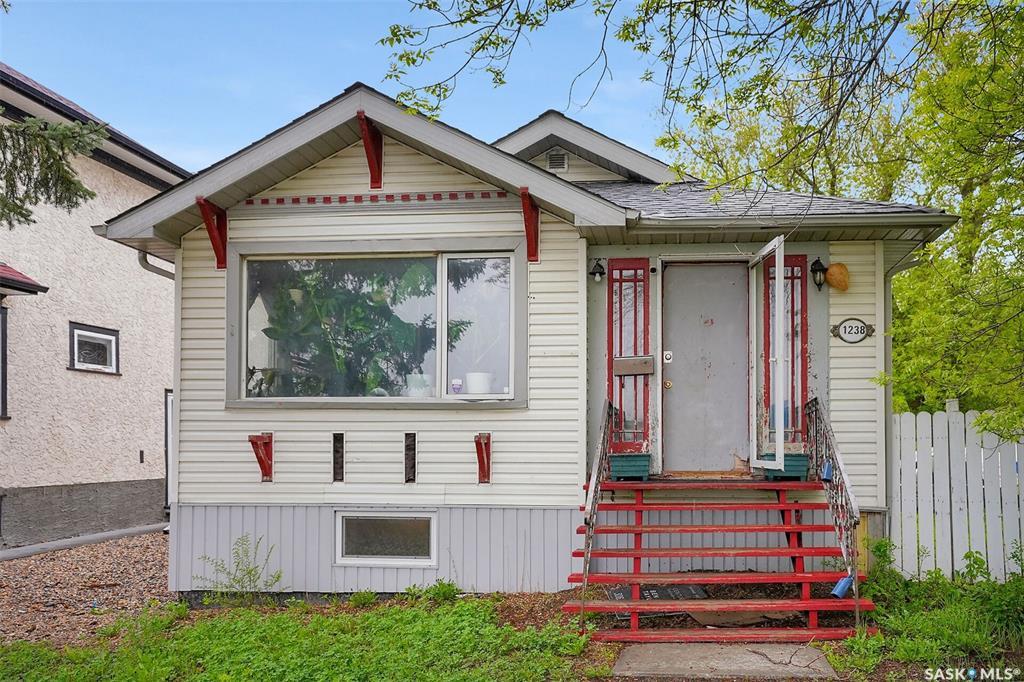Property Photo: 1238 Elphinstone Street SK S4T 3M3