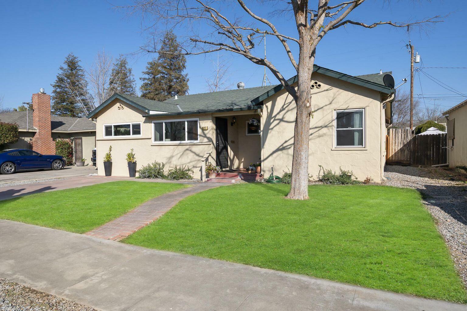 Property Photo: 327 Channing Way CA 93221