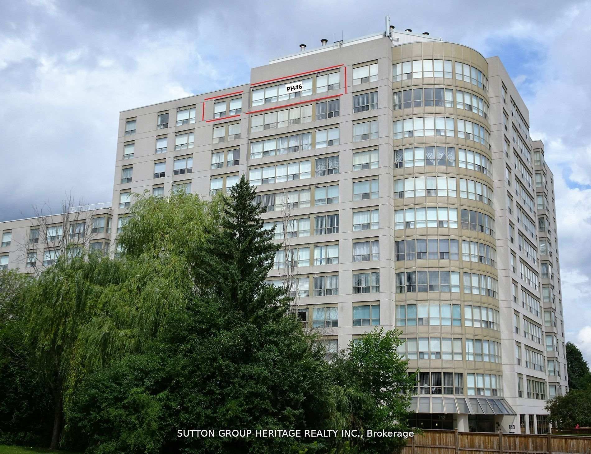 Property Photo: 712 Rossland Road E 1206 ON L1N 9E8
