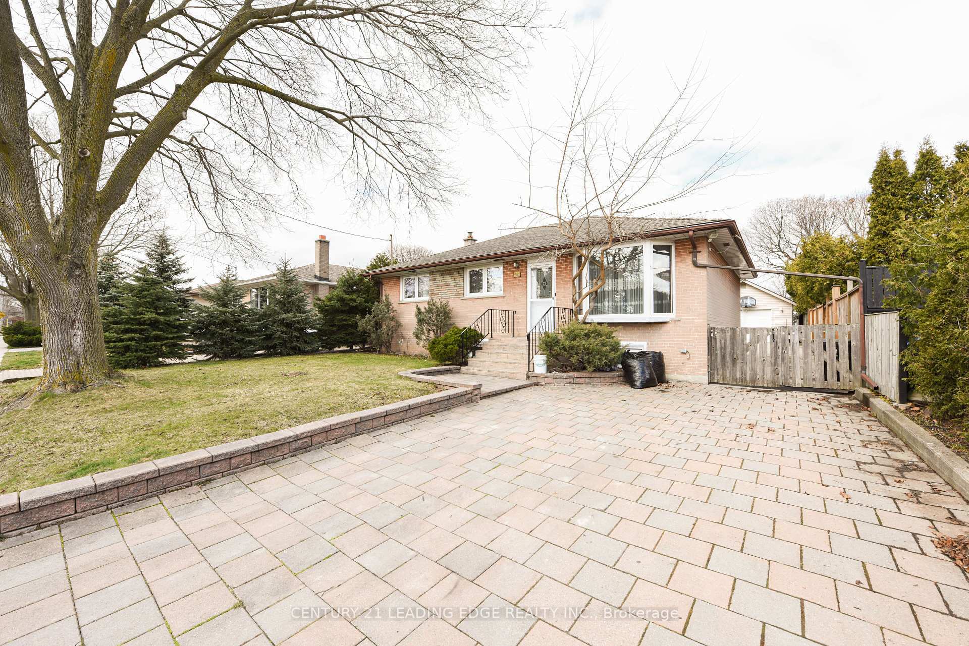 Property Photo: 34 Paragon Road ON M9R 1J8